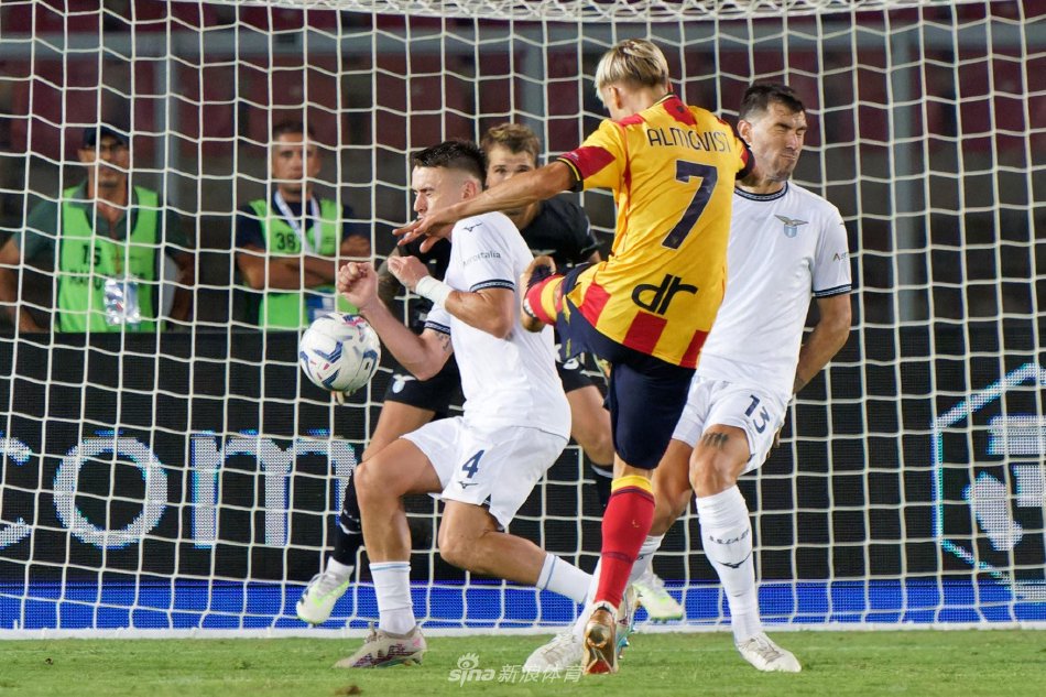 作确保了球 作确保了球