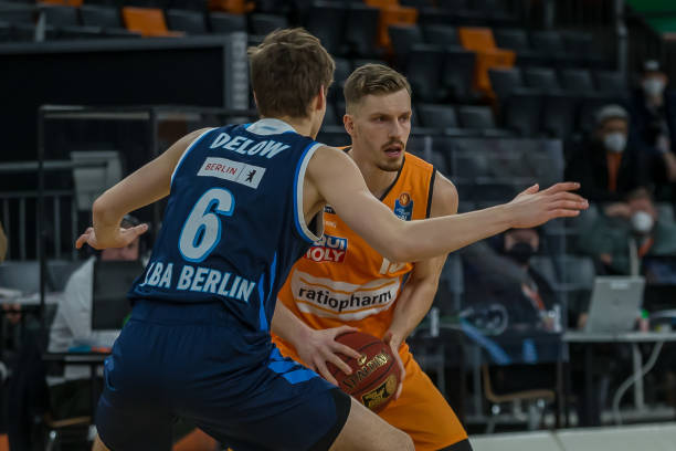 面对柏林赫 面对柏林赫