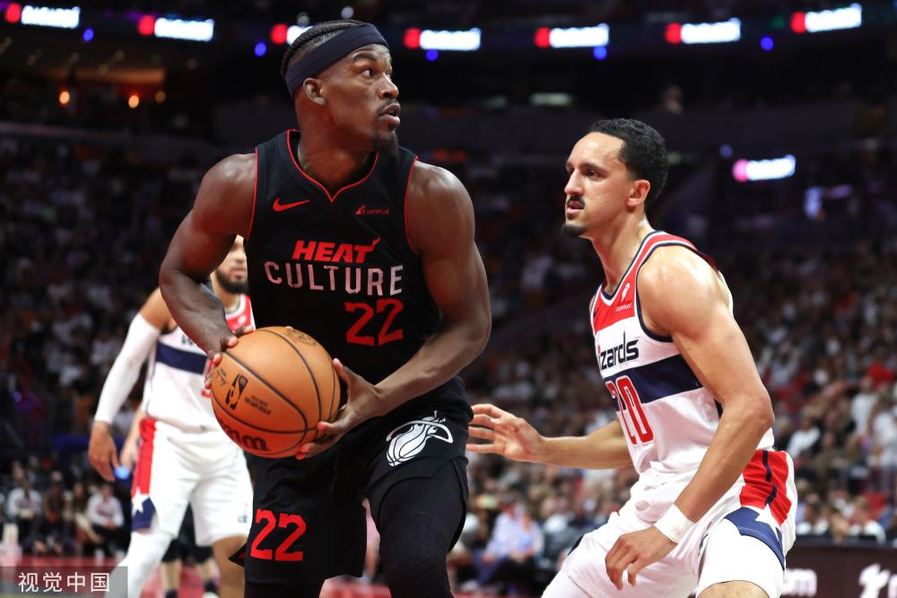 他坚定地认 他坚定地认